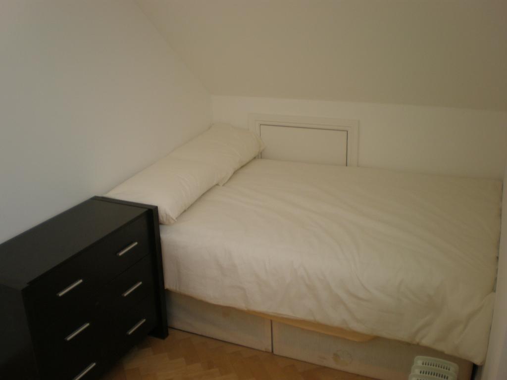Mapesbury Hostel London Room photo